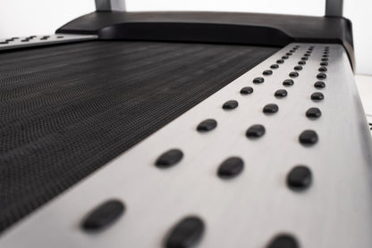 TOORX Laufband mit Touchscreen TRX 9000 EVO TFT